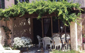 Au jardin de la ferme - gite vigne vierge